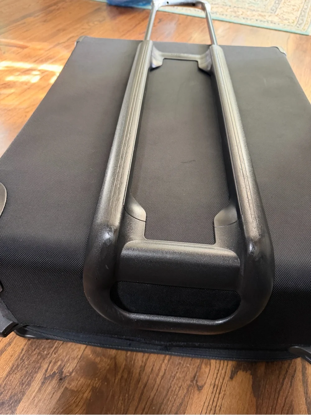 Briggs & Riley Black Rolling Travel Case with Telescoping Handle